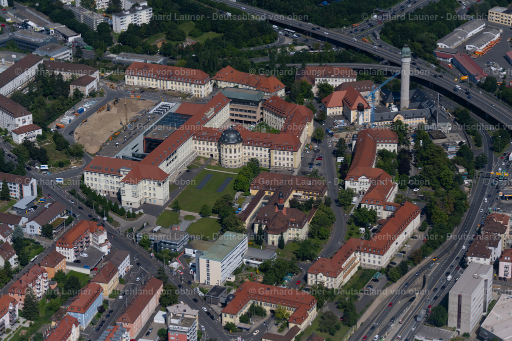 4046837 | Universitätsklinikum Würzburg, ein Klinikum der Medizinischen Fakultät der Julius-Maximilians-Universität Würzburg und ein Krankenhaus der Maximalversorgung.