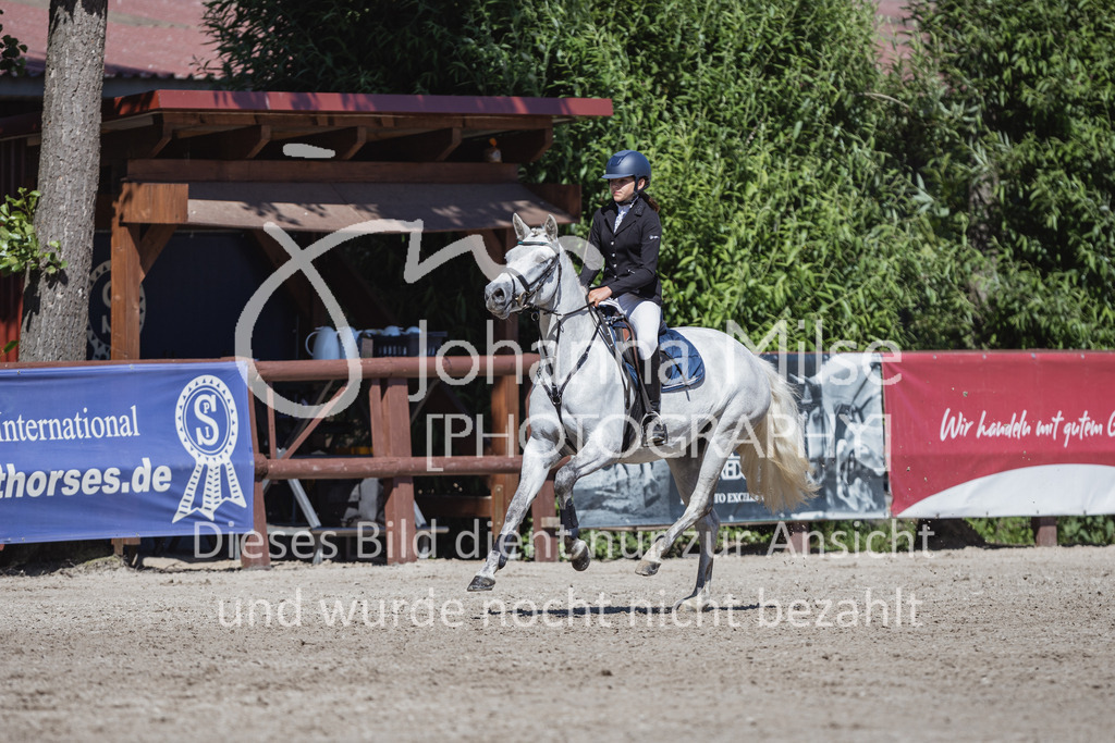 230610_Mühlen_A-Spr1-640 | Deine schönsten Turniermomente als professionelle Fotos! Entdecke hochwertige Pferdesport-Fotografie im Online-Shop. Jetzt Fotos finden & bestellen!