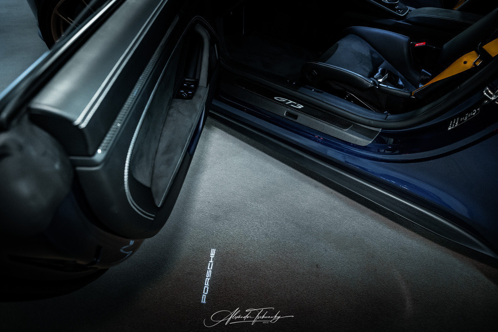 R6PZ3625 _Alexander Tschuncky | Entdecken Sie die faszinierende Welt von Alexander Tschuncky Arts: Kreative Fotografie, atemberaubende Automobilkunst und hochwertiger Bilderdruck. Lassen Sie sich inspirieren! - Realisiert mit Pictrs.com