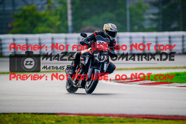 MaZZes_FotoMatrix_240910_6007705_1284 | Fotograf Mathias Schmid
Sportfotograf,
Eventfotograf,
Hochzeitsfotograf,
Portraitfotograf