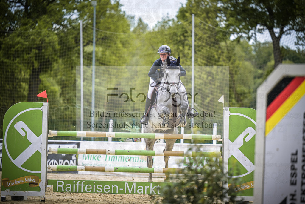 DOS_0826 | Entdecke hochwertige Reitturnierfotos von Foto Oger. Professionell, emotional und authentisch – jetzt Lieblingsmomente im Shop bestellen.Deutschlandweite Turnierfotografie. - Realisiert mit Pictrs.com
