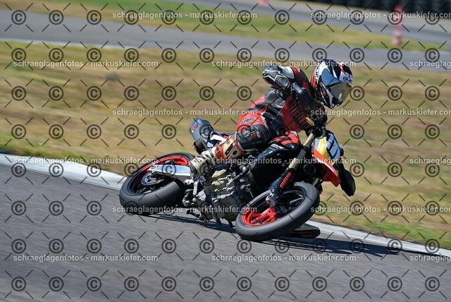 26bt04-1091 | markuskiefer.com - Realisiert mit Pictrs.com