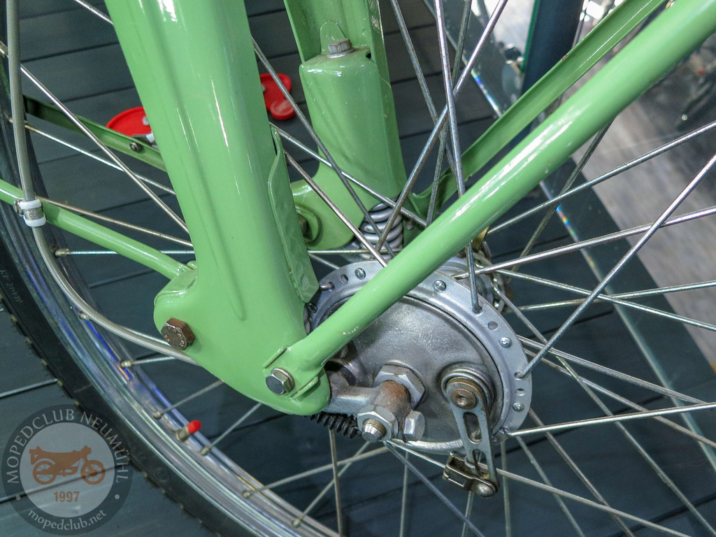 MopedmuseumNeumühl_151023_051 | Bildergalerie von Sport-Ereignissen aber auch von weiteren spannenden Dingen - nicht nur vom Niederrhein. In Anlehnung an den bekannten Spruch von Hanns Dieter Hüsch heißt das Motto: "Niederrhein ist überall".  - Realisiert mit Pictrs.com