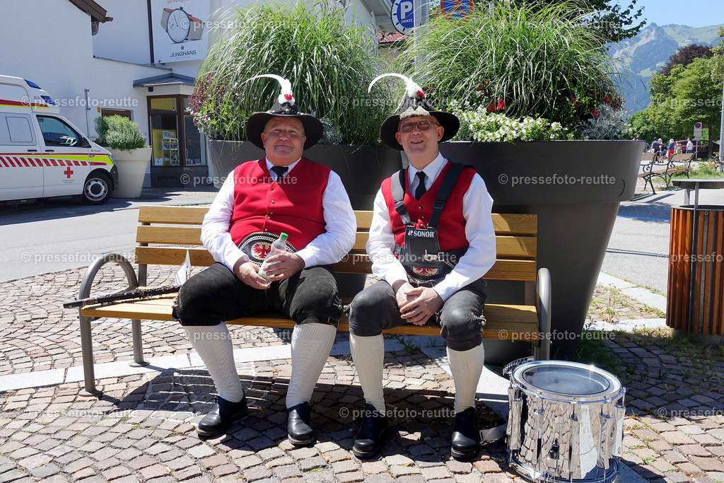 news-2022-Juli17-Musikumzug-Reutte-DSD02857-Vorabimpression | Info aus dem Bezirk Reutte/Ausserfern Tirol sowie eine umfangreiche Bilddatenbank über die gesamte Region: Lechtal, Talkessel Reutte, Tannheimertal, Zwischentoren. Lech, Plansee, Zugspitze, Grenztunnel, B179, Fernpassstraße, Verkehr, Lawinen, Tradition, - Realisiert mit Pictrs.com