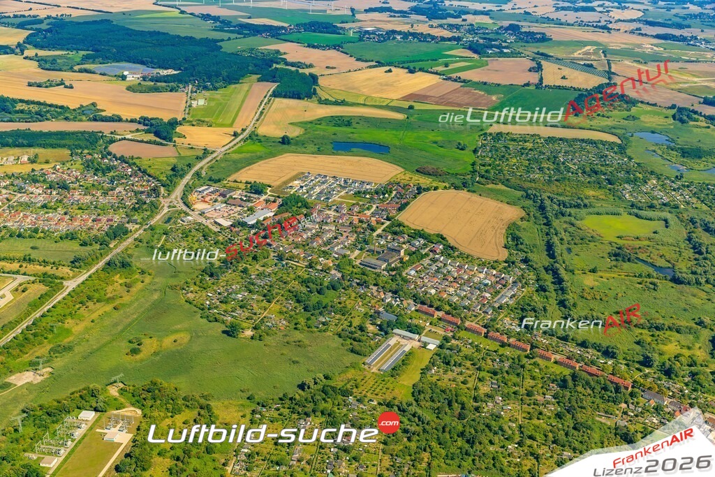 Schöne Luftaufnahme als Geschenk in Schrebergärten Wismar - Die Luftbildaufnahme wurde 2025 vom UL-Flugzeug heraus erstellt ( keine Drohne ) - Hochauflösende Luftaufnahme -Nicht vergleichbar mit Google Maps oder Satelittenbilder- Die Geschenkidee !Mit Lizenz und Bildrechte bestellbar