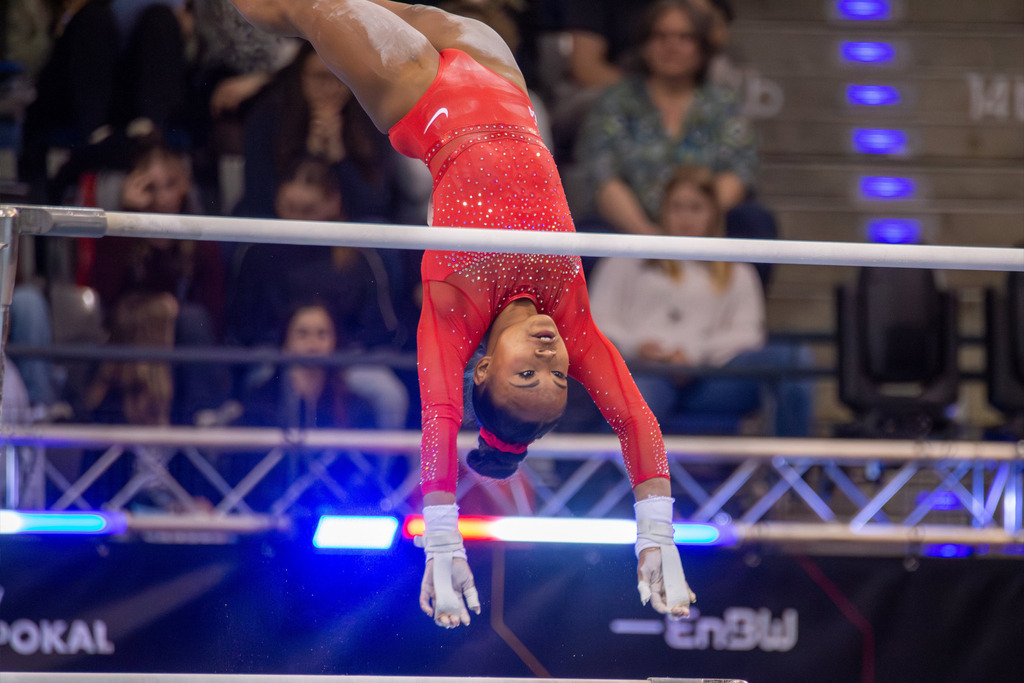 EnBW DTB-Pokal Stuttgart 2025, Mixed Cup***Simone Rose (USA) am Stufenbarren | EnBW DTB-Pokal Stuttgart 2025, Mixed Cup***Simone Rose (USA) am Stufenbarren - Realisiert mit Pictrs.com