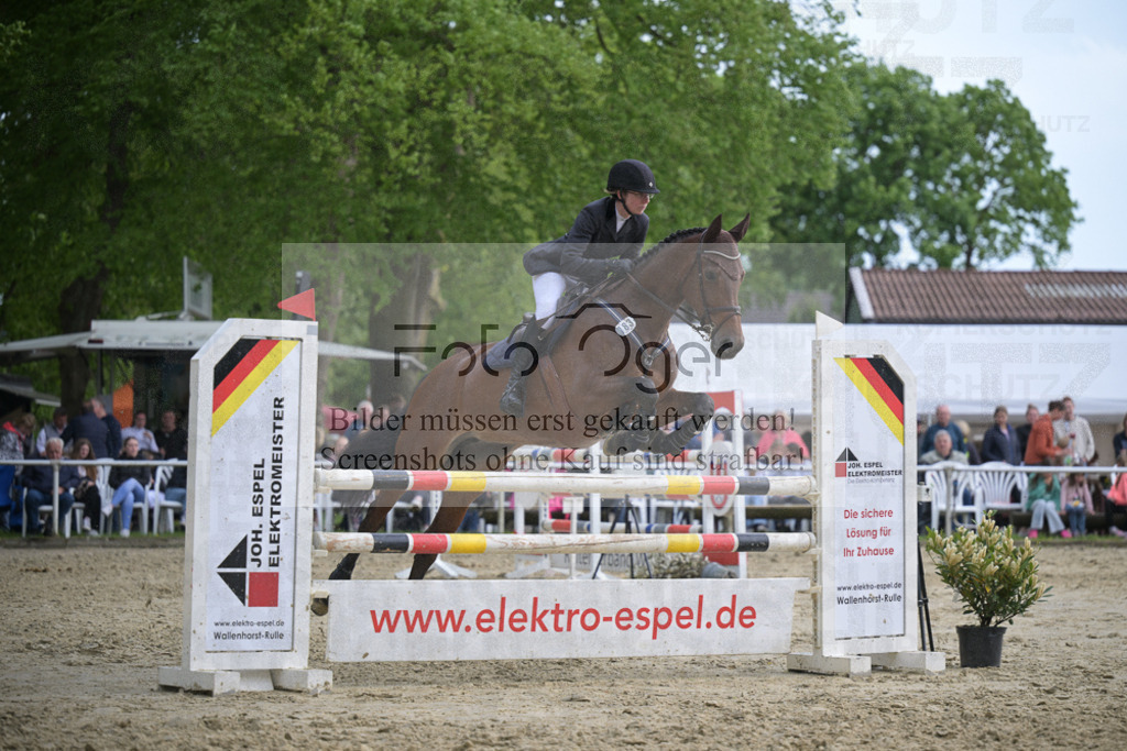 DOS_2818 | Entdecke hochwertige Reitturnierfotos von Foto Oger. Professionell, emotional und authentisch – jetzt Lieblingsmomente im Shop bestellen.Deutschlandweite Turnierfotografie. - Realisiert mit Pictrs.com