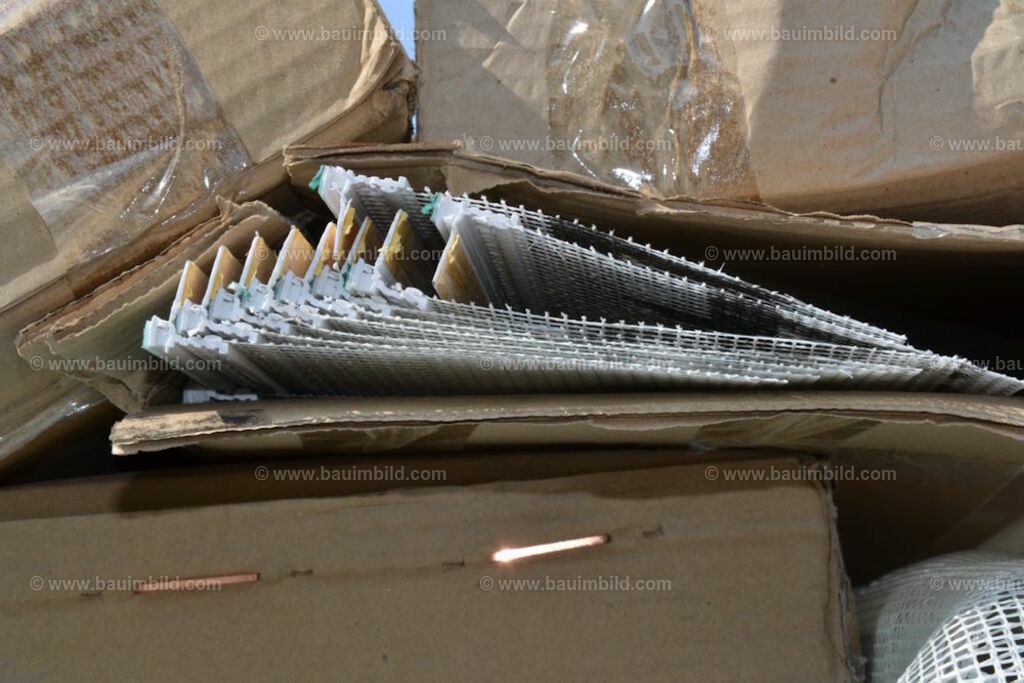 bib-lg18-putzarbeiten-0215 | Nach LV-Leistungsgruppen sortierte Detailfotos über den Bau eines Hauses. Alle Hausbau-Bilder direkt vom Urheber und Autor der Website Haus-Selber-Bauen.com