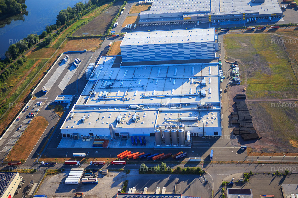 Luftbild: Pfälzer Erfrischungsgetränke GmbH in Wörth am Rhein im Bundesland Rheinland-Pfalz in Deutschland. Foto: IMG_083832.jpg vom 26.07.2015 durch Werner Riehm/FLY-FOTO.deMEG Gruppe - MEG Gruppe