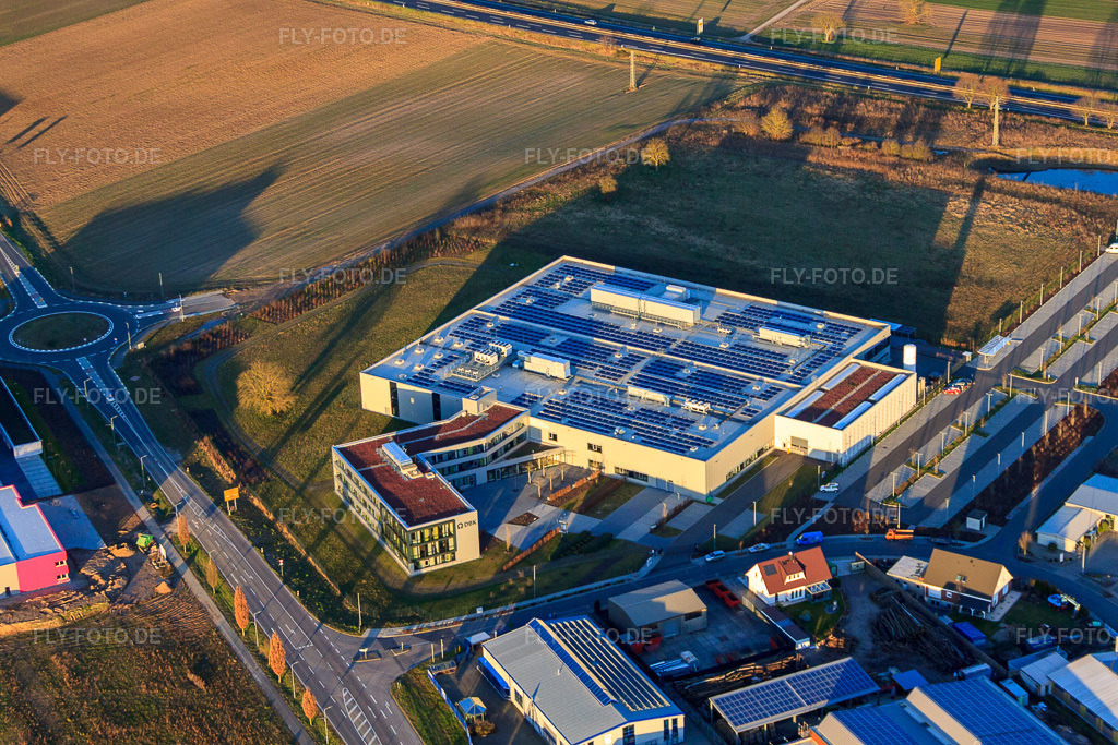 Luftbild: DBK EMS GmbH & Co. KG im Gewerbegebiet Nordring in Rülzheim im Bundesland Rheinland-Pfalz in Deutschland. – Foto: IMG_62270.jpg vom 23.02.2014 durch Werner Riehm/FLY-FOTO.de – Auflösung des Originals: 4752 x 3168 px – DBK Group - Your Partner for Heating & Cooling