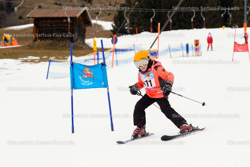 SRF_02.01.2026_0673 | Skirennfotos,Serfaus,Fiss,Ladis,Kinderskirennen,Winter,Tirol,Oberland,skirace,SFL,feelfree,weil wir's genießen,ski,Ski,skifahren,Sonnenplateau, - Realisiert mit Pictrs.com