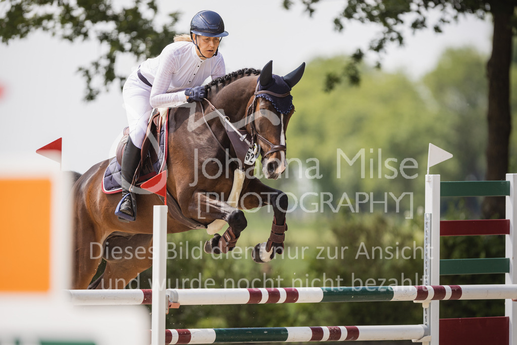 230616_Lemwerder_Springpf-L2-689 | Deine schönsten Turniermomente als professionelle Fotos! Entdecke hochwertige Pferdesport-Fotografie im Online-Shop. Jetzt Fotos finden & bestellen!