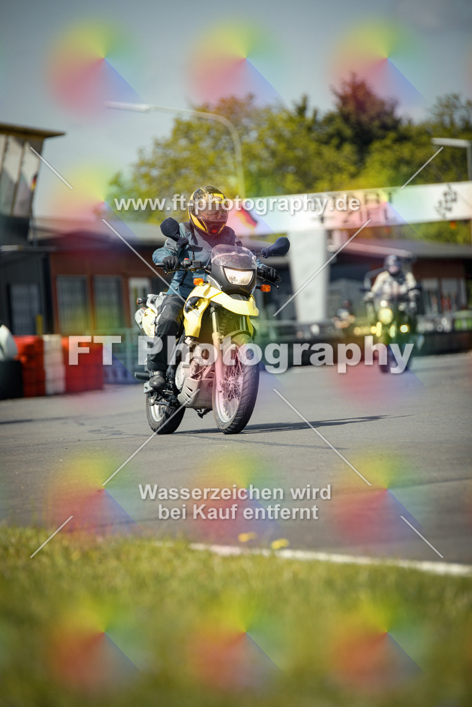 OBK_Mai_Martina_Markus-10765 | Hier findet Ihr Bilder von Touristenfahrten auf der Nürburgring Nordschleife oder von anderen Veranstaltungen die ich besucht habe. Viel Spass beim Durch Schauen 