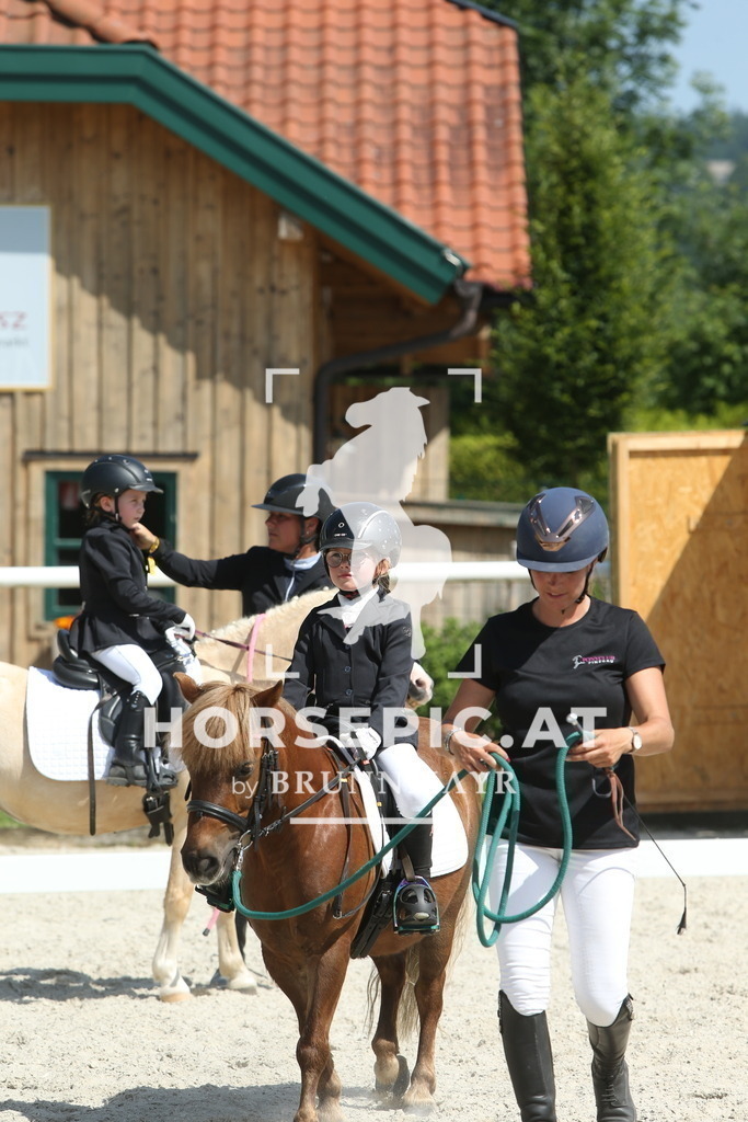 DL2Q0583 | Willkommen bei Brunnmayr - Design & Fotografie – Ihrem Spezialisten für Reitturniere und Pferdeveranstaltungen in Oberösterreich, Salzburg und Bayern! Seit über 17 Jahren sind wir leidenschaftlich dabei.