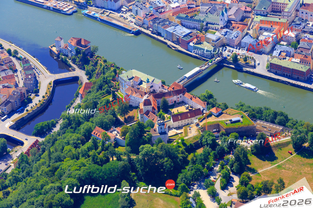 Die Luftaufnahme Dreifluesseeck - Passau wurde 2017 mittels Flugzeug (keine Drohne) erstellt. Perfekte Schärfe und Druck- Auflösung- Garantiert!