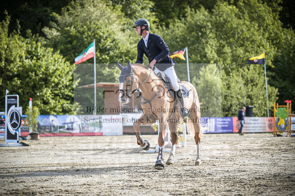 DOS_0352 | Entdecke hochwertige Reitturnierfotos von Foto Oger. Professionell, emotional und authentisch – jetzt Lieblingsmomente im Shop bestellen.Deutschlandweite Turnierfotografie. - Realisiert mit Pictrs.com