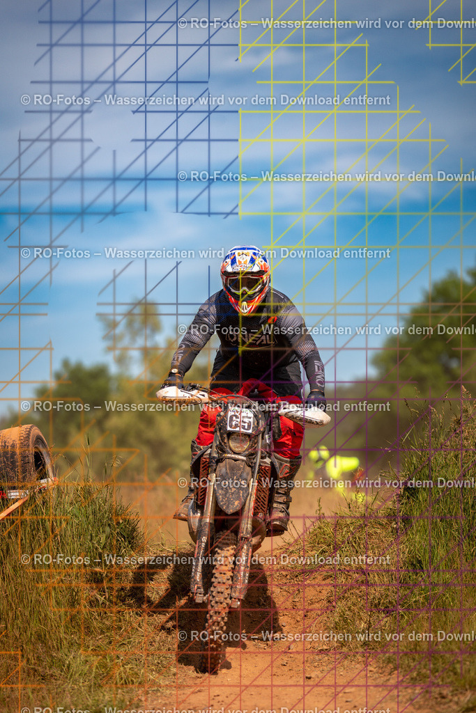 Wolfshausen 3 Lauf -712 | Sportfotografie von RO-Fotos: Motorsport, Motocross, Enduro, Laufveranstaltungen und Triathlon. Professionelle Fotos von Sportlern und Events. - Realisiert mit Pictrs.com