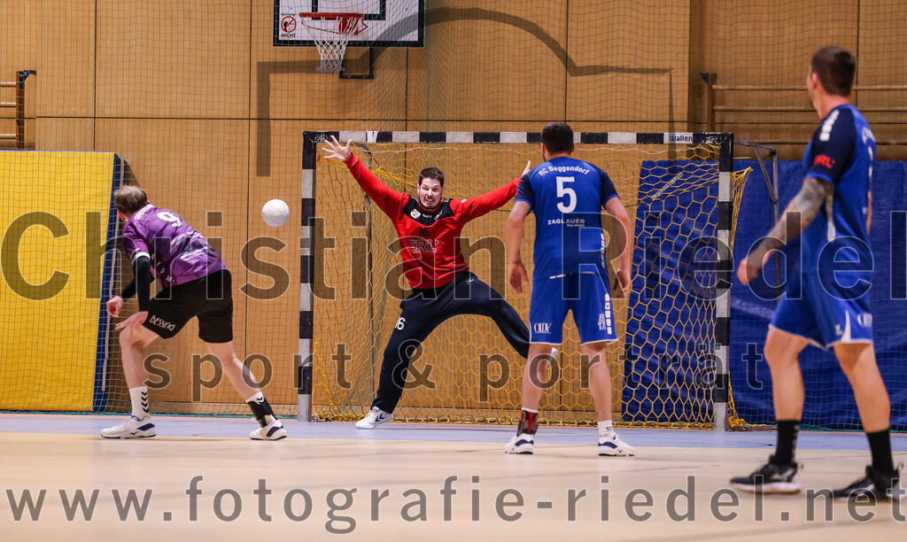 2024-11-09_016_SpVgg_Altenerding_II_gegen_HC_Deggendorf | Erding, Deutschland, 09.11.2024:Handball, Bezirksliga Männer Ost 2024 / 2025, 4. Spieltag, SpVgg Altenerding II gegen HC Deggendorf, Endergebnis: 25:24Foto: Christian Riedel / fotografie-riedel.net