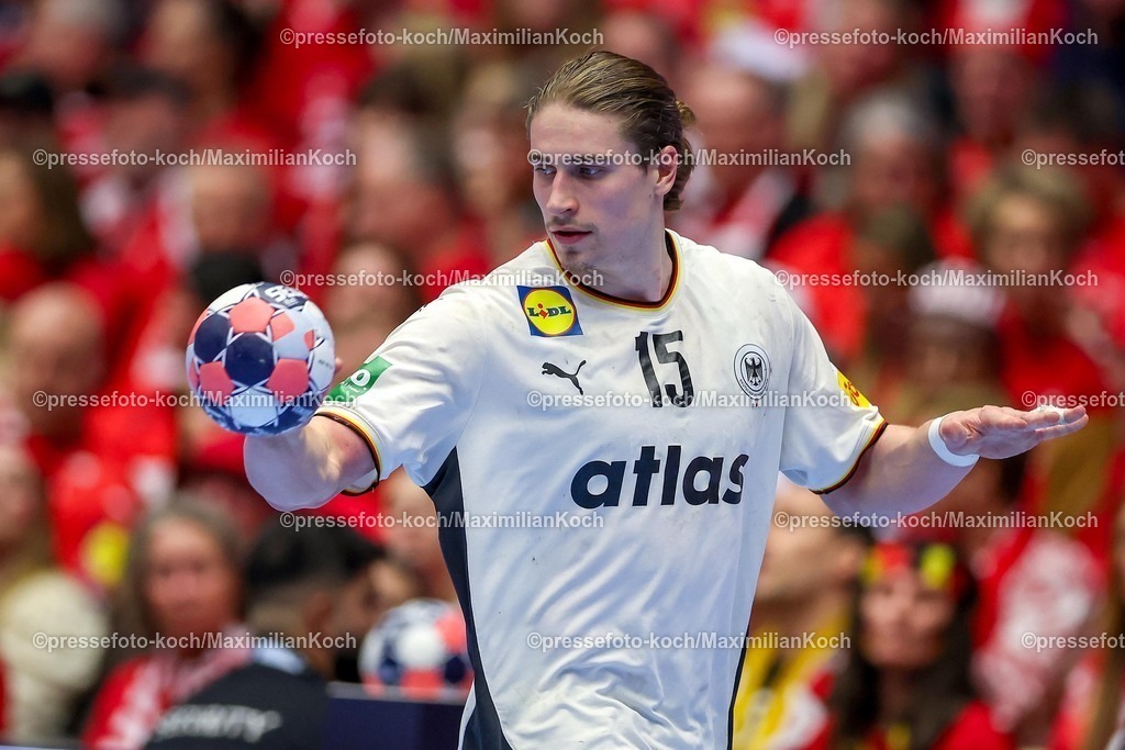EHF28012602214 | 28.01.2026, Handball, Men's EHF EURO 2026, Deutschland - Frankreich, Jyske Bank Boxen in Herning, Dänemark, Main Round:  Juri Knorr (Germany #15)