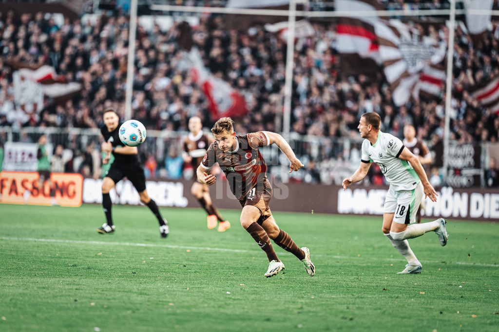 Fußball | Männer | Saison 2024/2025  | Fußball-Bundesliga | 8. Spieltag | FC St. Pauli vs. VfL Wolfsburg | 26.10.2024 | sportfotografie mit justus stegemann