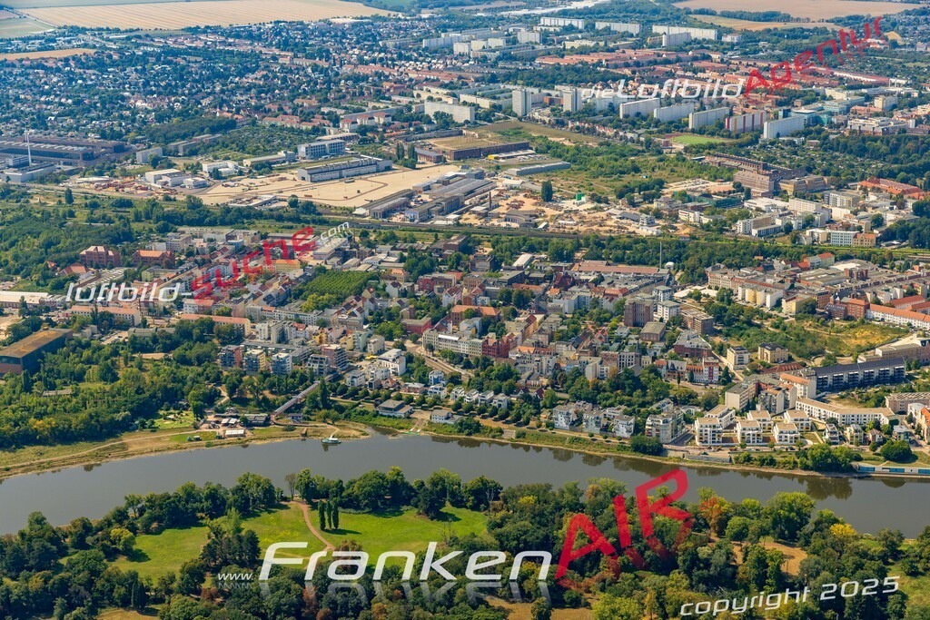 Luftbild Vs Google Maps  Altstadt  Magdeburg -Das Luftbild wurde 2025 vom UL-Flugzeug heraus erstellt ( keine Drohnenluftbilder ) - Hochauflösende Luftaufnahme -Nicht vergleichbar mit Google Maps oder Satelittenbilder- Die Geschenkidee !Mit Lizenz und Bildrechte bestellbar
