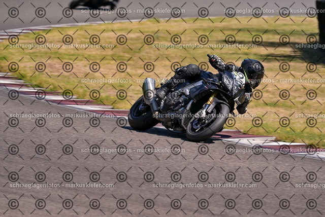 26bt05-1035 | markuskiefer.com - Realisiert mit Pictrs.com
