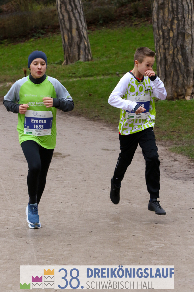 1700m Stadtwerke Jugendlauf | 3 Koenigslauf 2024 1700m Stadtwerke Jugendlauf - Realisiert mit Pictrs.com