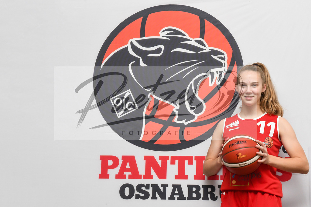 TEAOSC20201023_0007 | Basketball, Juniorinnen: Maira Banko  bei der Team Presentation der Panthers Academy Osnabrueck am 23.10.2020 in Osnabrueck, Deutschland. - Realisiert mit Pictrs.com