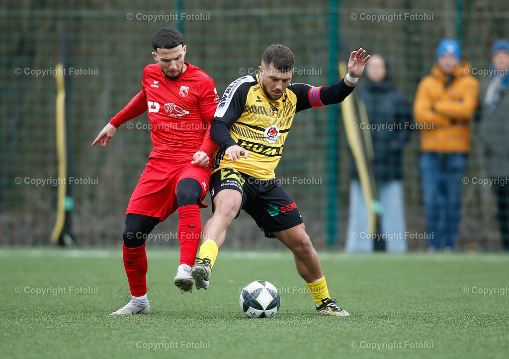 A_LUI_15032025_01 | SPORT FUSSBALL LL.OST E ASKOE OEDT 1B -GUNSKIRCHEN 15.03.IM BILD : ALBI MUHAREMI (OEDT1B) UND DIBRAN RRAHMANI (GUNSKIRCHEN)FOTO:OEDT