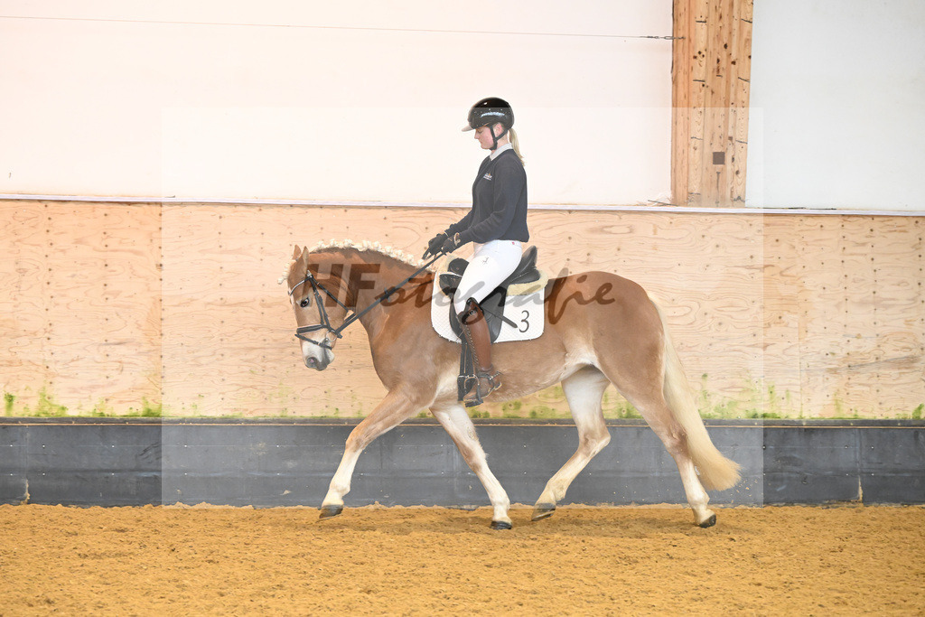 Kat-Nr. 3 Wayana_Reiter_6222170 | hf-fotografie - Realisiert mit Pictrs.com