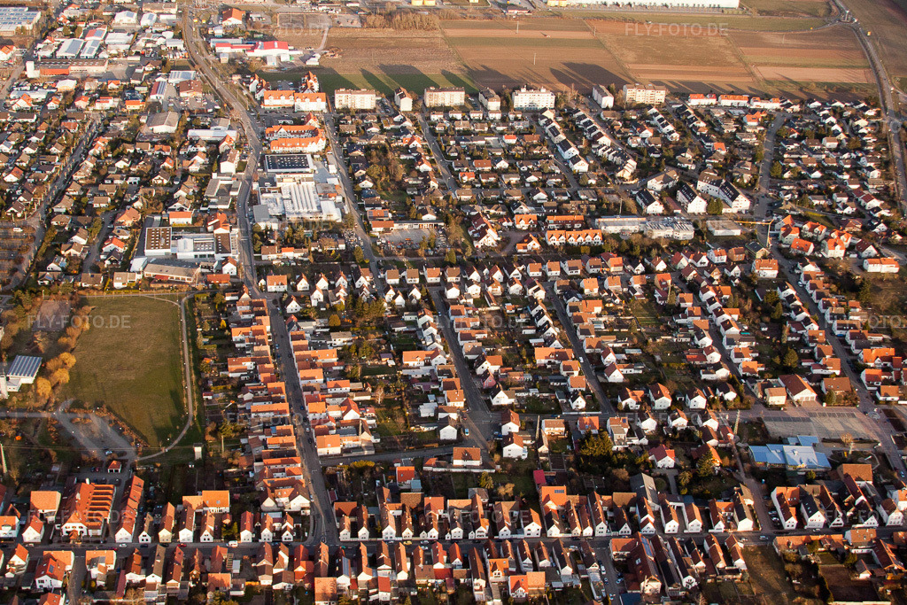 Luftbild: Jakobstr in Offenbach an der Queich im Bundesland Rheinland-Pfalz in Deutschland. Foto: IMG_24909.jpg vom 05.03.2010 durch Werner Riehm/FLY-FOTO.de