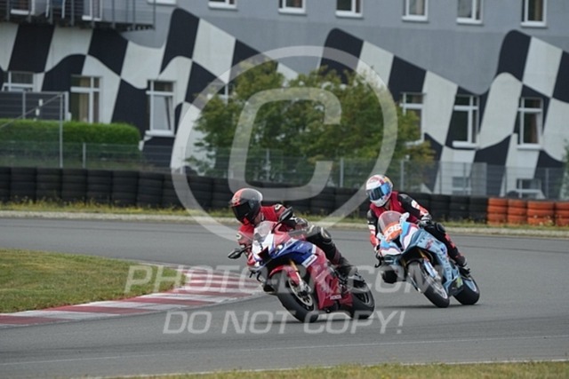 2024_08_17_PBK_34430 | Sportfotografie; SlowMotion; Video; Rennstrecke; Hafeneger; Speer; Racing; RSE; BMW; CBO; Trackday; Motorsportarena; Hockenheimring; Brno; Most; Barcelona; Valencia