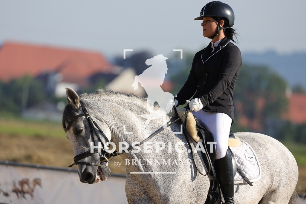 0P6A8717 | Willkommen bei Brunnmayr - Design & Fotografie – Ihrem Spezialisten für Reitturniere und Pferdeveranstaltungen in Oberösterreich, Salzburg und Bayern! Seit über 17 Jahren sind wir leidenschaftlich dabei.