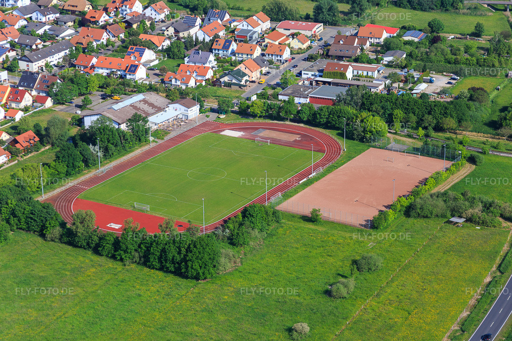 Luftbild: Bezirkssportanlage Deidesheim des TSG 1849 Deidesheim e.V. in Deidesheim im Bundesland Rheinland-Pfalz in Deutschland. Foto: IMG_078687.jpg vom 13.05.2015 durch Werner Riehm/FLY-FOTO.deTSG Deidesheim