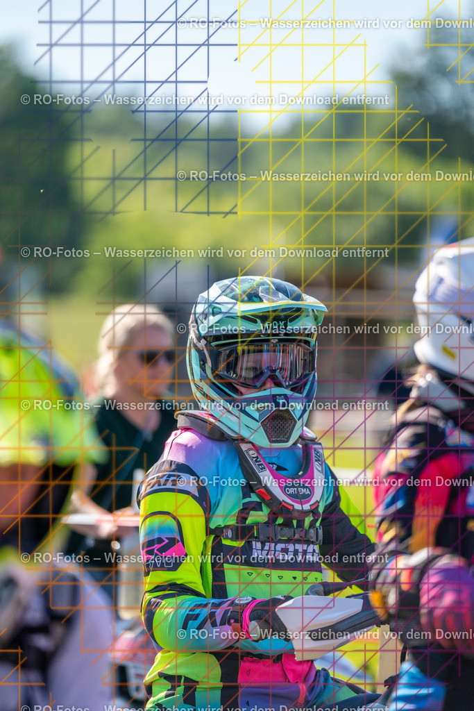 Wolfshausen 1 Lauf -54 | Sportfotografie von RO-Fotos: Motorsport, Motocross, Enduro, Laufveranstaltungen und Triathlon. Professionelle Fotos von Sportlern und Events. - Realisiert mit Pictrs.com