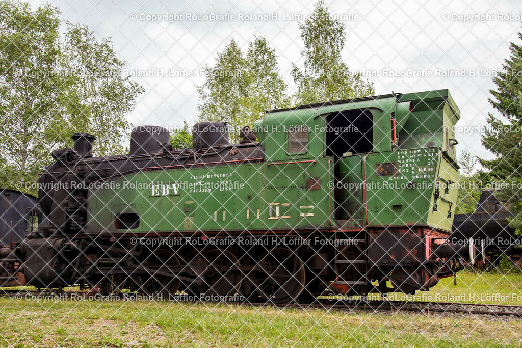 Eisenbahnnostalgie_14 | Alte Lokomotive auf dem Abstellgleis - Realisiert mit Pictrs.com