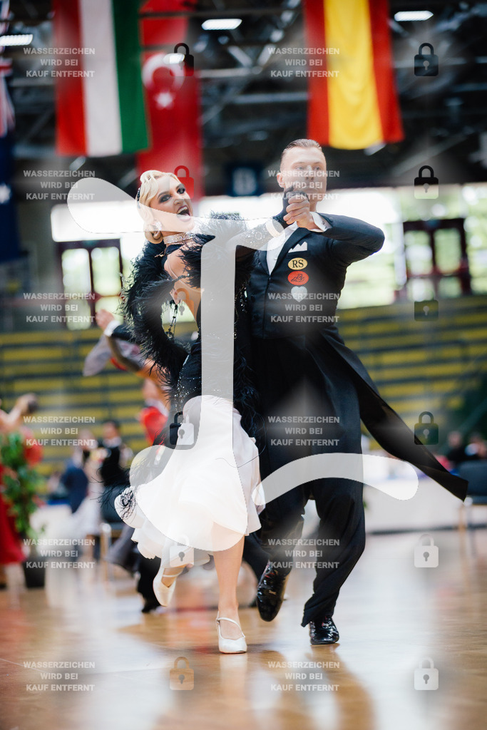Hessen Tanzt WDSF International Open Standard 1st (20) Karolis Burneikis _ Fabien Lax (TSC Rot-Gold-Casino Nürnberg)-2025-05-17-9098 | Webshop for digital downloads and prints of dance sport, event & show photographer Julian Link - Realisiert mit Pictrs.com