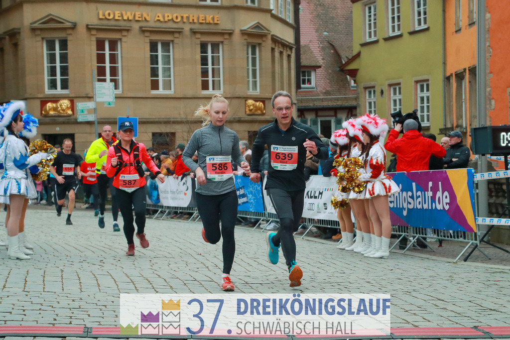 VR Bank Hauptlauf 10000m | 3 Koenigslauf 2023 - Realisiert mit Pictrs.com