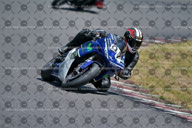 25bt04-1034 | markuskiefer.com - Realisiert mit Pictrs.com