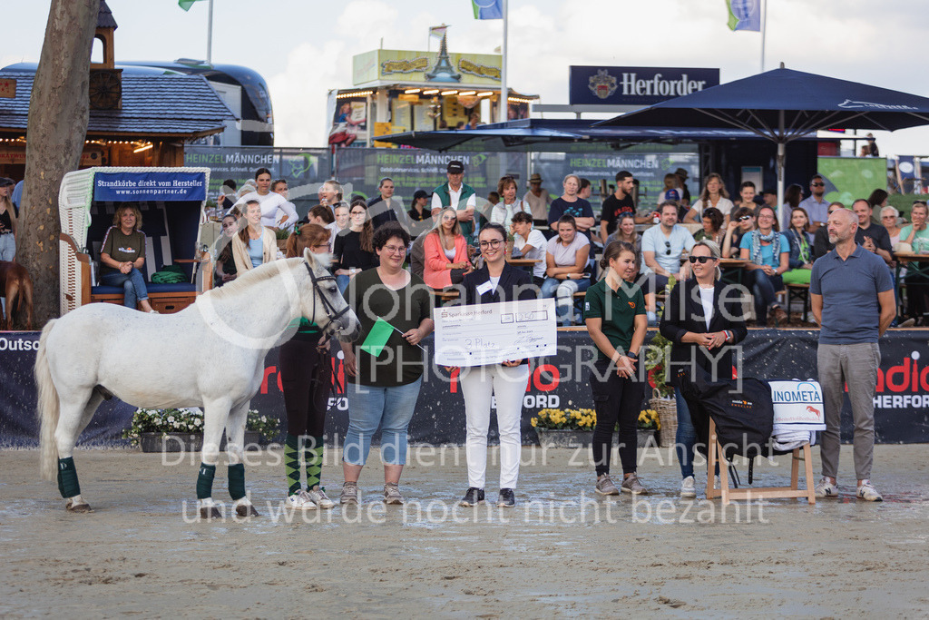 230728_BHO_Showprogramm-612 | Deine schönsten Turniermomente als professionelle Fotos! Entdecke hochwertige Pferdesport-Fotografie im Online-Shop. Jetzt Fotos finden & bestellen!