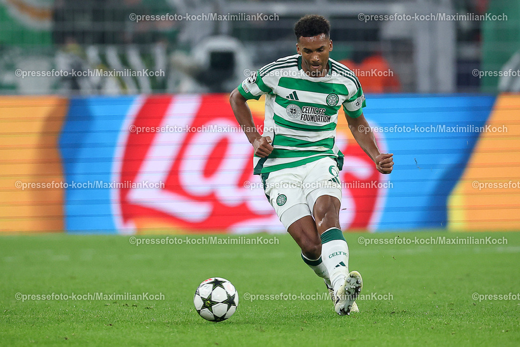 BVB01102402158 | 01.10.2024, Fußball, UEFA Champions League, Borussia Dortmund - Celtic Glasgow, 2. Spieltag, Signal Iduna Park, Saison 2024 2025: Auston Trusty (Celtic #6)