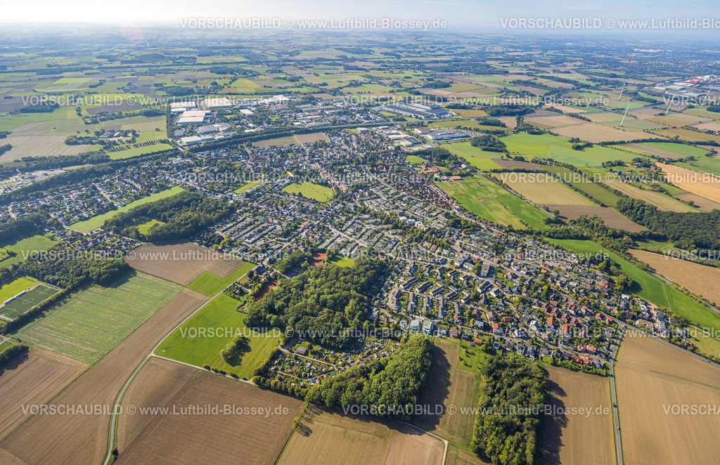 Hamm250900549 | Luftbild, Wohngebiet Ortsansicht Ortsteil Rhynern, hinten das Gewerbegebiet Oberster Kamp, Stadtbezirk Rhynern, Hamm, Ruhrgebiet, Nordrhein-Westfalen, Deutschland