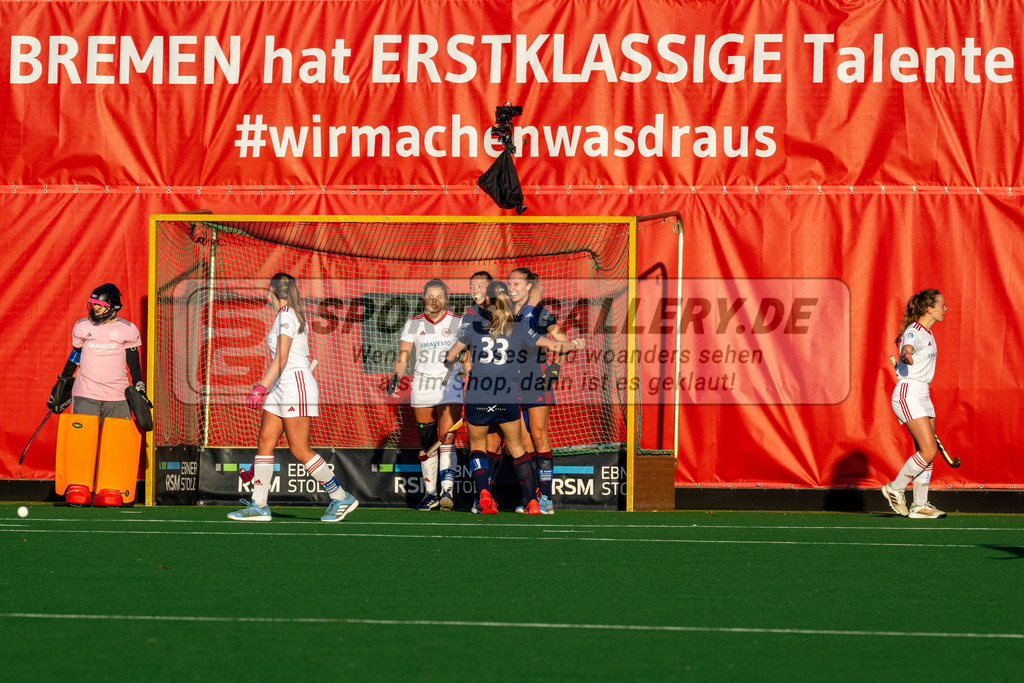 BHC Damen - DHC 3-4 3.11.24 SG-1581 | Hockey,Sport,Fieldhockey,1.Bundesliga,2.Bundesliga,Sportfotografie,Shop,Sportphotography,Feldhockey,Hockeyliga