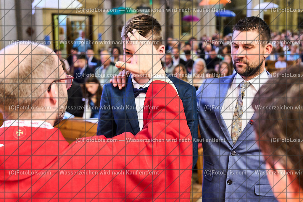 ALP1207_PfarrFirmung Wieselburg_Firmvorgang | (C)FotoLois.com, Alois Spandl, Firmung in der Pfarrkirche Wieselburg mit Generalvikar Dr. Christoph Weiss, Dechant Pfarrer Daniel Kostrzycki und Monignore Franz Dammerer, Sa 15. Juni 2024.