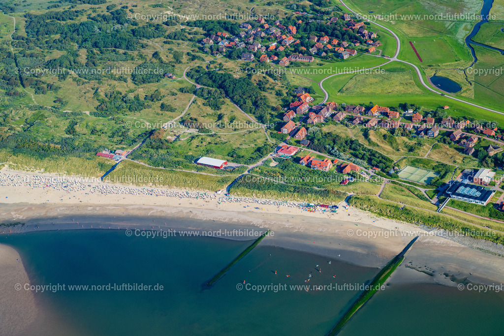 Baltrum_Strand_ELS_9646160823 | BALTRUM 16.08.2023 Küstenbereich der Nordsee - Insel in Baltrum der Ostfriesischen Inseln im Bundesland Niedersachsen, Deutschland. Weiterführende Informationen bei: Nordseeheilbad Insel Baltrum. // Coastal area North Sea - Island in Baltrum of the East Frisian Islands in the state Lower Saxony, Germany. Further information at: Nordseeheilbad Insel Baltrum. Foto: Martin Elsen