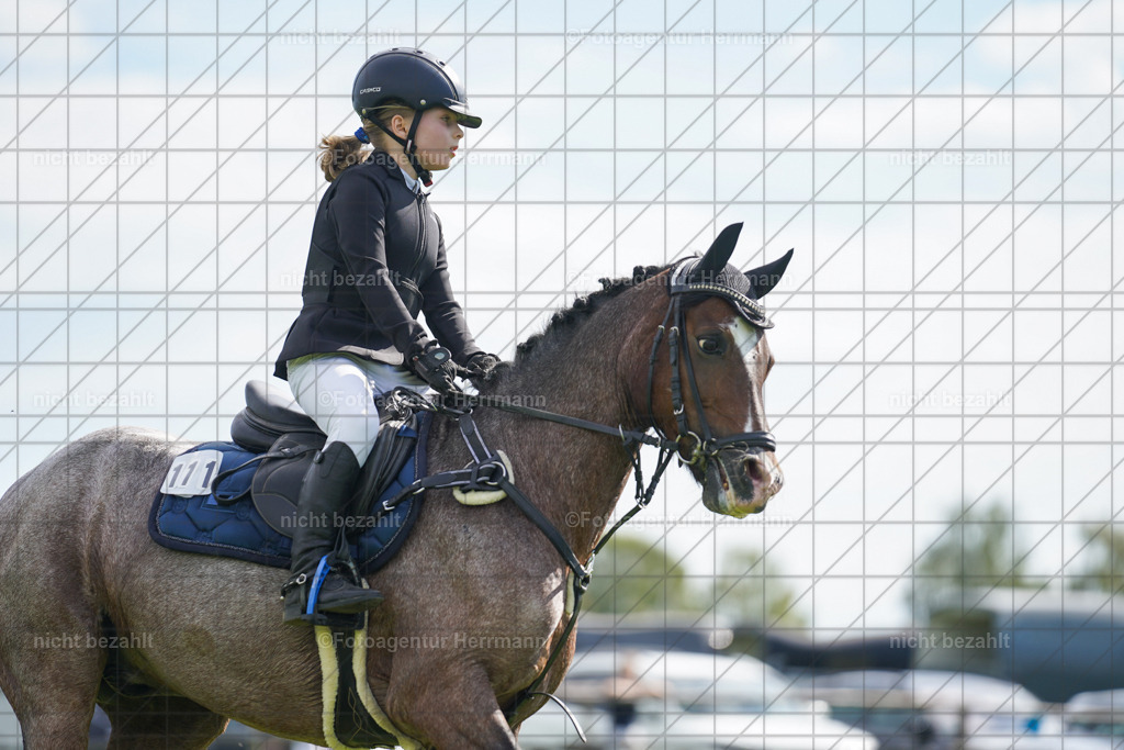 20230917-FAH09274 | Landsberg am Lech, 2023, Kaufbeuren, Kempten, Allgäu, Turnierfotografen Bayern, Fotoagentur Herrmann, Turnierbilder, Reitsport Fotos, Pferdefotograf, Augsburg, Bad Tölz, Dachau, Karlsfeld, Memmingen, Buchloe, Schwabmünchen