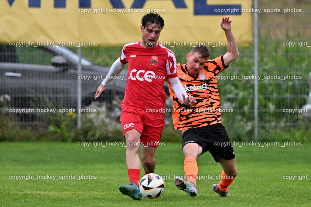 SV Viktoria Viktring vs. FC Mondi Frantschach | #10 Raphael Kassler SV Viktoria Viktring, #21 Patrick Oliver Weissegger FC Frantschach, SV Viktoria Viktring vs. FC Mondi Frantschach, SV Viktoria Viktring vs. FC Mondi Frantschach am 02.08.2025 in Klagenfurt (Sportplatz Viktrink), Austria, (Photo by Bernd Stefan)