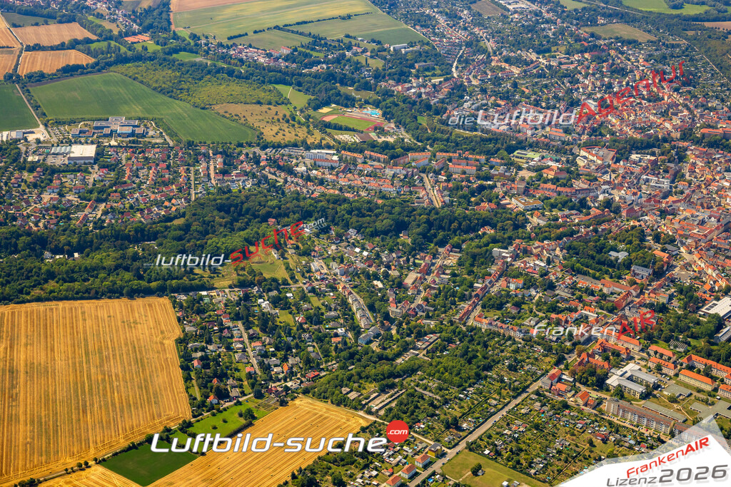 Bild der Stadt Apolda - Die Luftaufnahme wurde 2025 vom UL-Flugzeug heraus erstellt ( keine Drohne ) - Hochauflösende Luftaufnahme - für professionelle Ausdrucke geeignet. Die Geschenkidee !Hier alle&nbsp;Infos zur Lizenzierung der LuftaufnahmeWir fliegen auch dieses Jahr wieder in Ihre Region um Luftbilder zu erstellen.- Luftbild anfragen