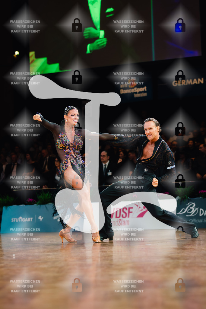 GOC 2025 - WDSF GrandSlam Latin 10-11th (77) Daniel Dingis _ Alessia-Allegra Gigli (Germany)-2025-08-23-5176 | Webshop for digital downloads and prints of dance sport, event & show photographer Julian Link - Realisiert mit Pictrs.com