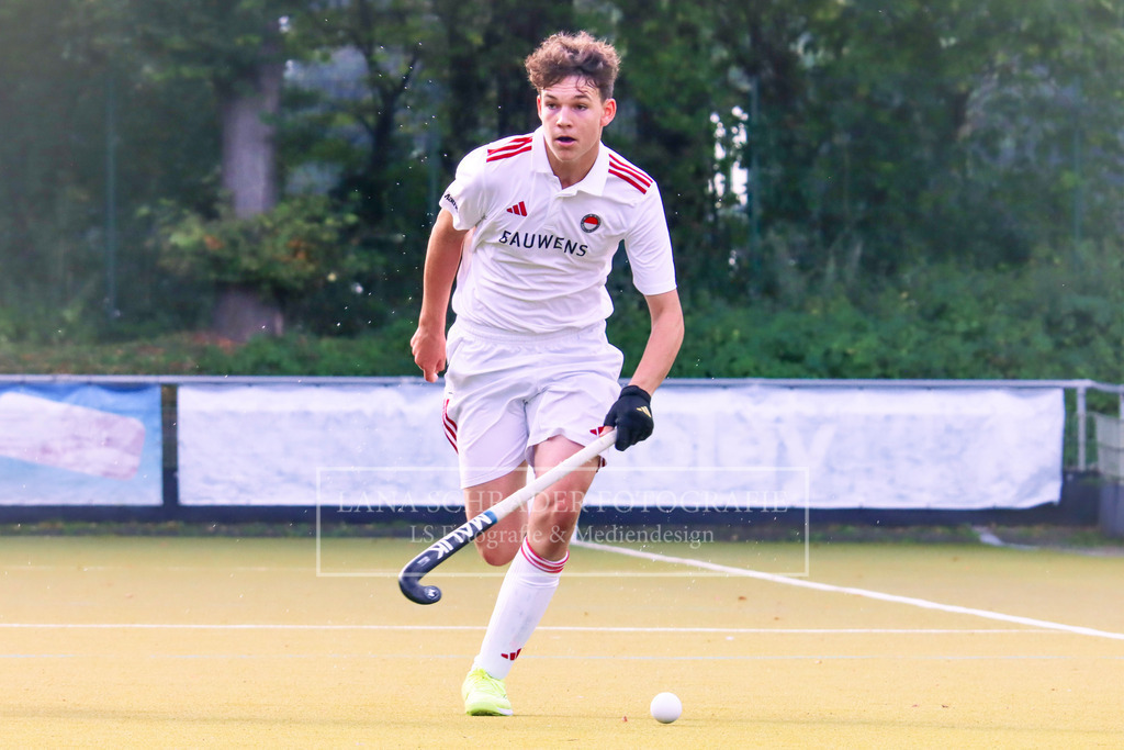 MU16 Regionalliga WDM F RWK-HTCU 22.09.24 Köln_21 | Henry Kunz, Rot-Weiss Köln, Malik, MU16 - Realisiert mit Pictrs.com